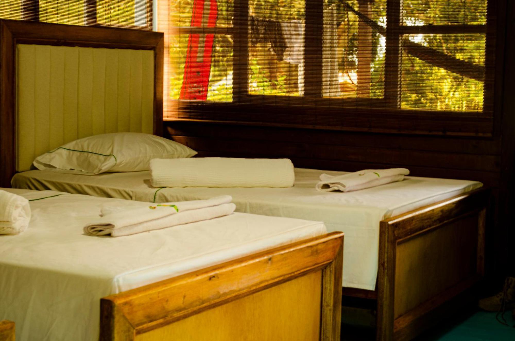 Hotel Bahia Aguacate กาปูร์กานา ภายนอก รูปภาพ